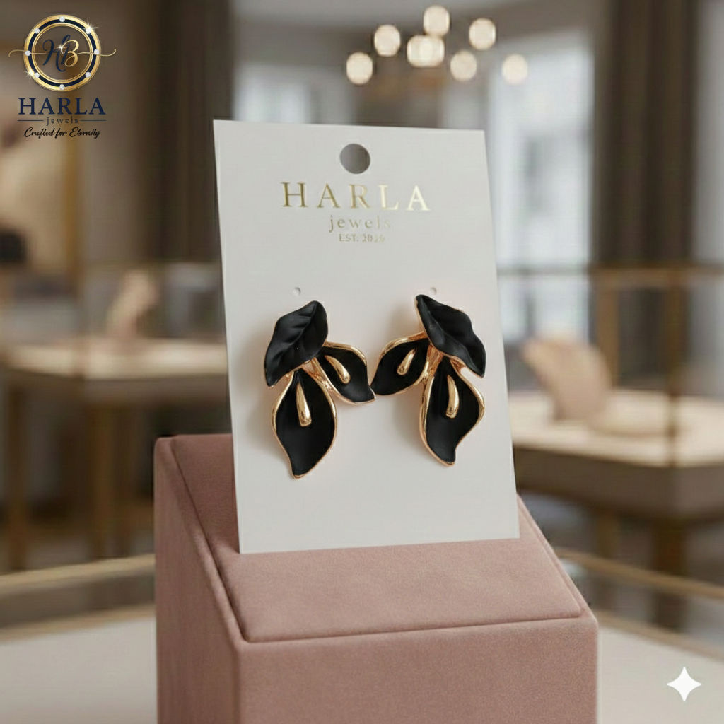 Ivory Callista Leaf earring (Black)