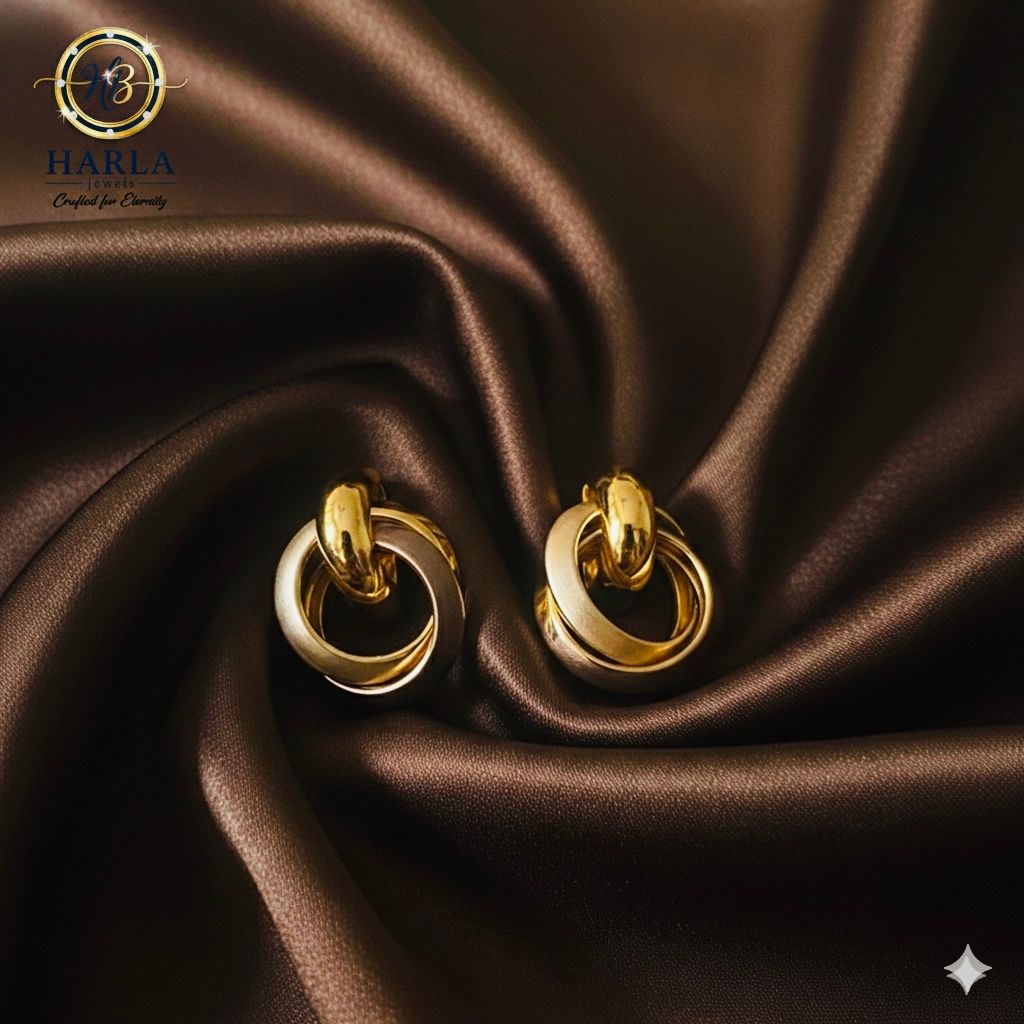 Interlock gold hoop earring
