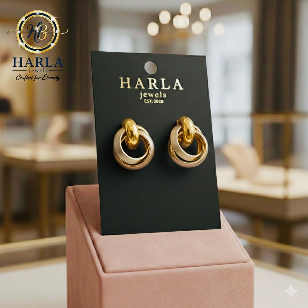 Interlock gold hoop earring