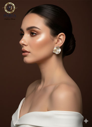 Starlight Pearl Studs (white)
