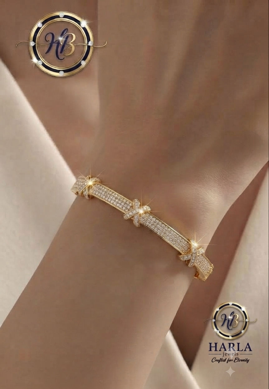     Aurelia Knot Bangle